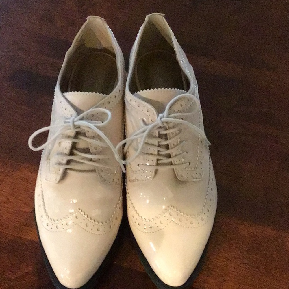 GUNMETAL MARUSHKA light nude patent shoes NEW WITH BOX size 7.5. Wingtip Oxford